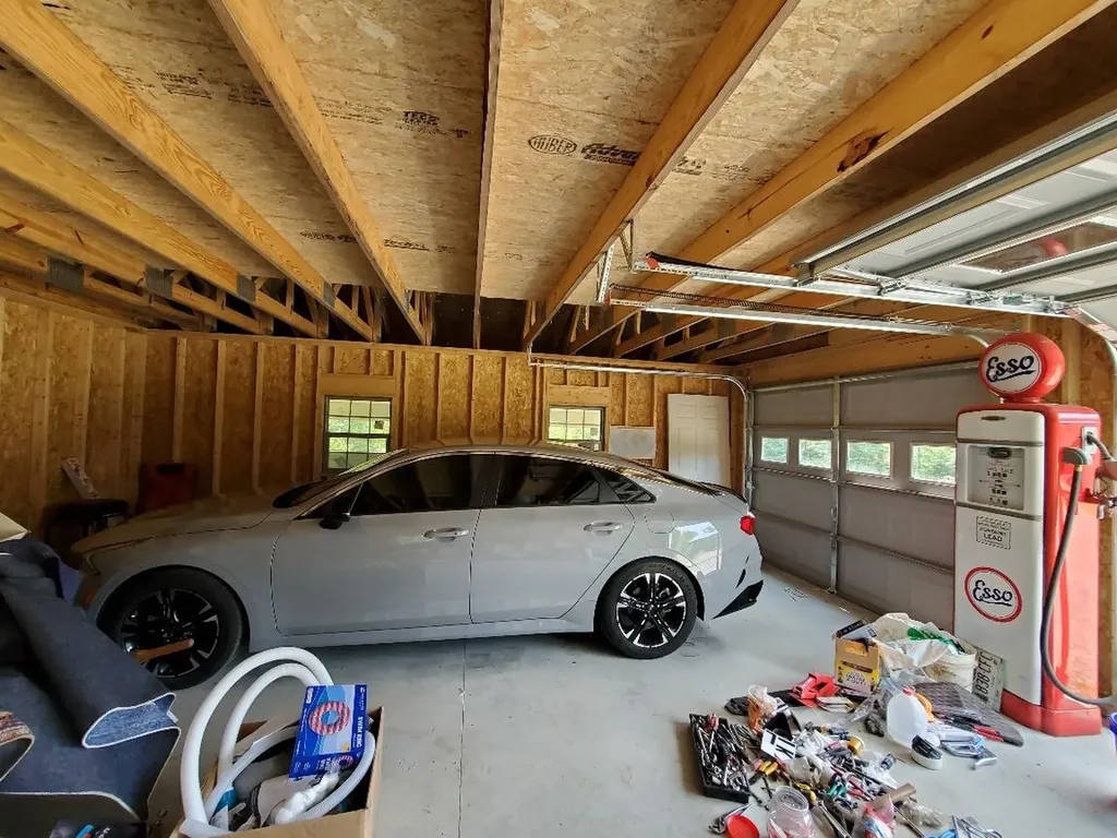 21 Pioneer Way Aurora ME 04408