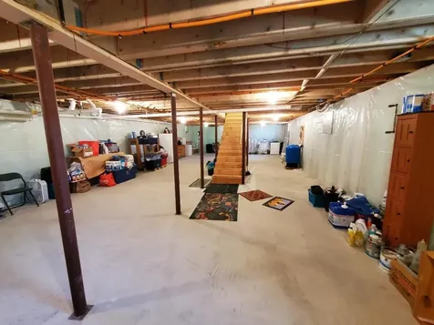 21 Pioneer Way Aurora ME 04408