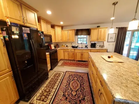 21 Pioneer Way Aurora ME 04408