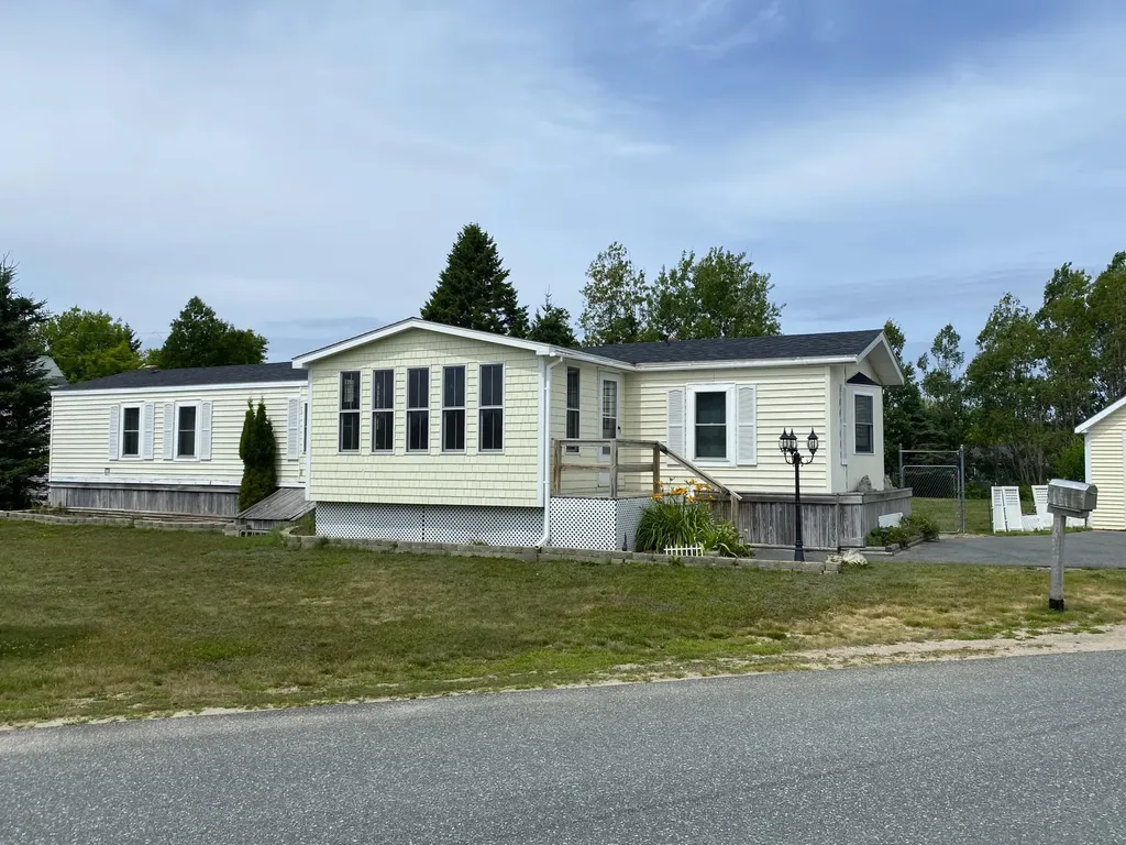 61 Hillcrest Drive Winter Harbor ME 04693