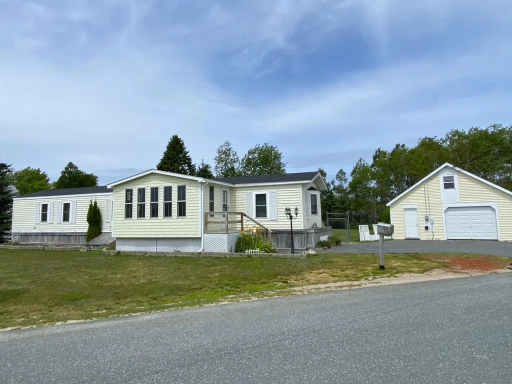 61 Hillcrest Drive Winter Harbor ME 04693