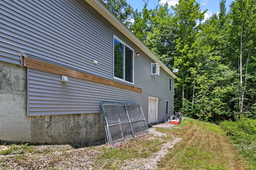 1039 Cape Road Limington ME 04049