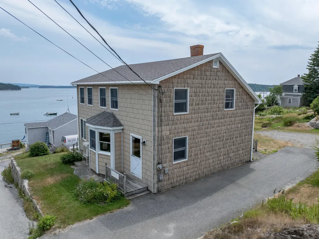 19 Granite Street Stonington ME 04681