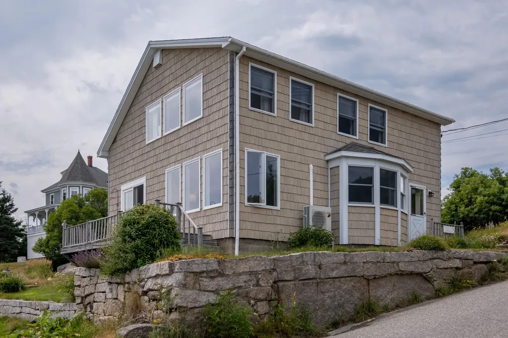 19 Granite Street Stonington ME 04681
