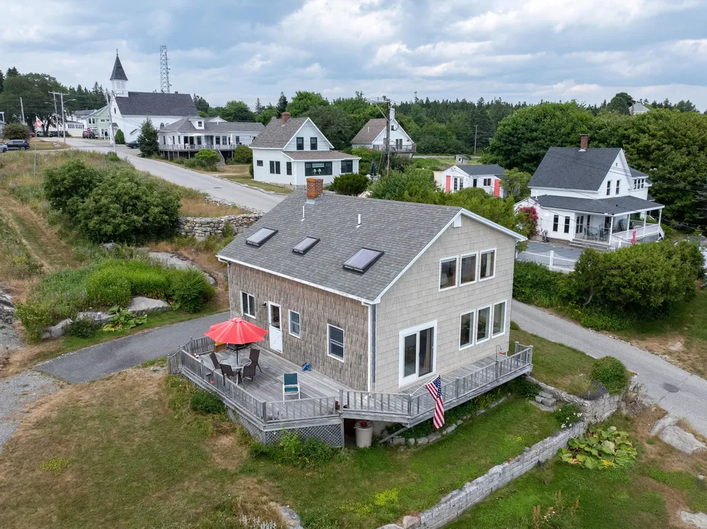 19 Granite Street Stonington ME 04681