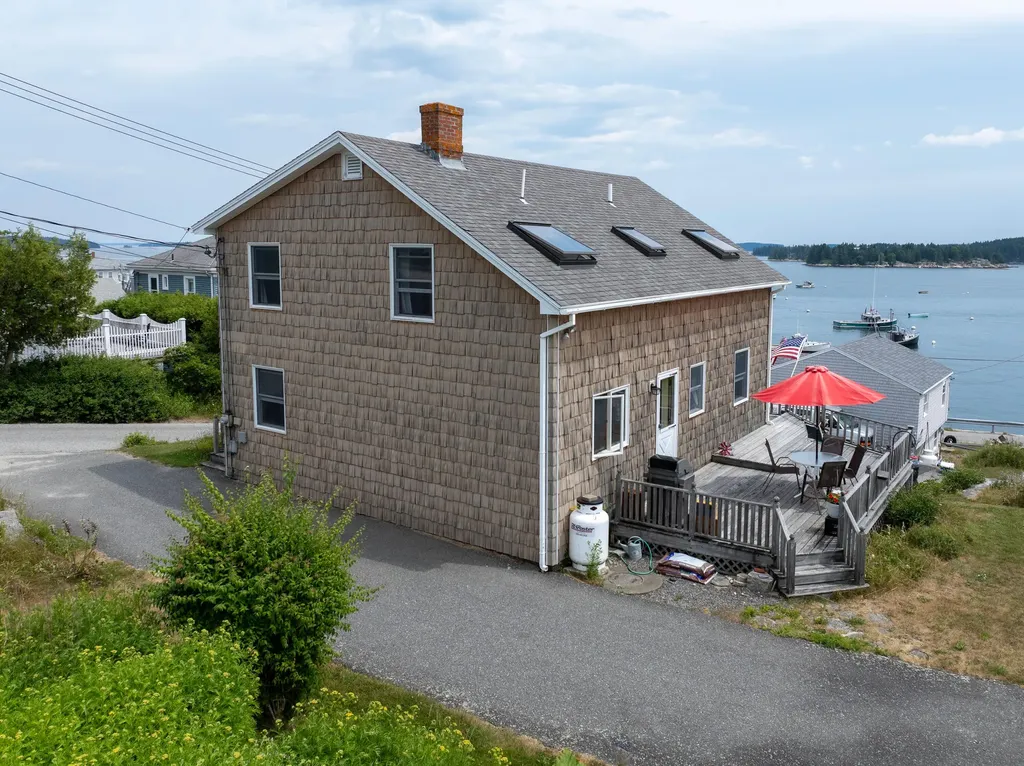 19 Granite Street Stonington ME 04681