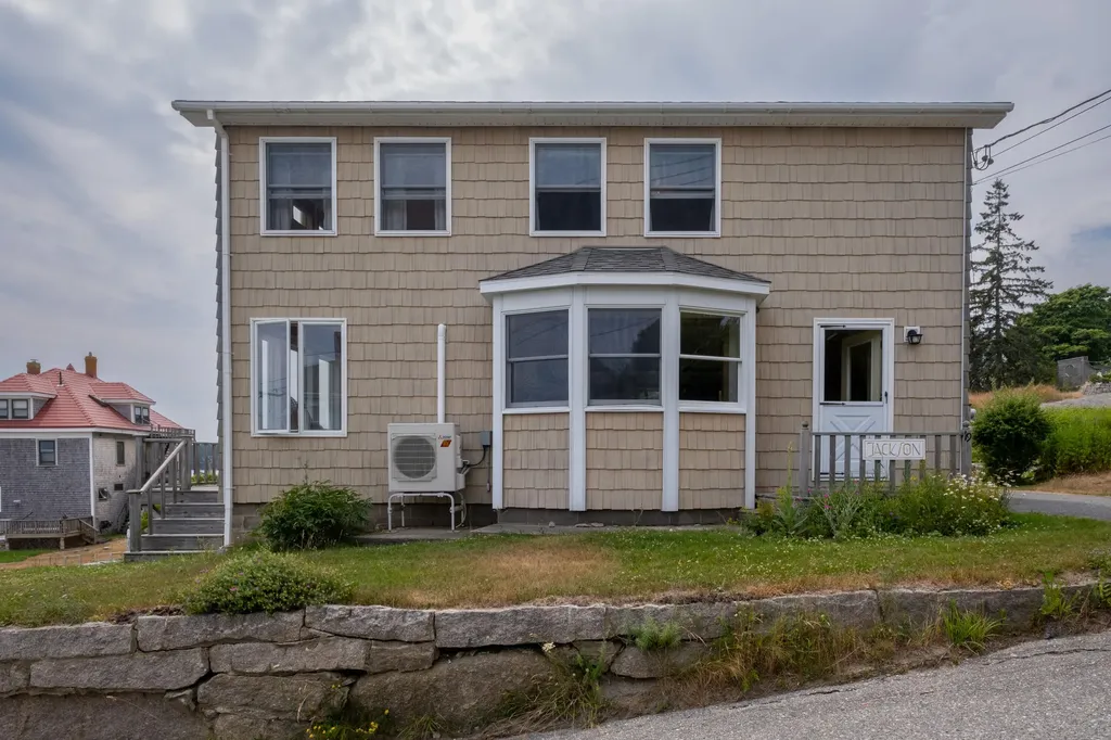 19 Granite Street Stonington ME 04681