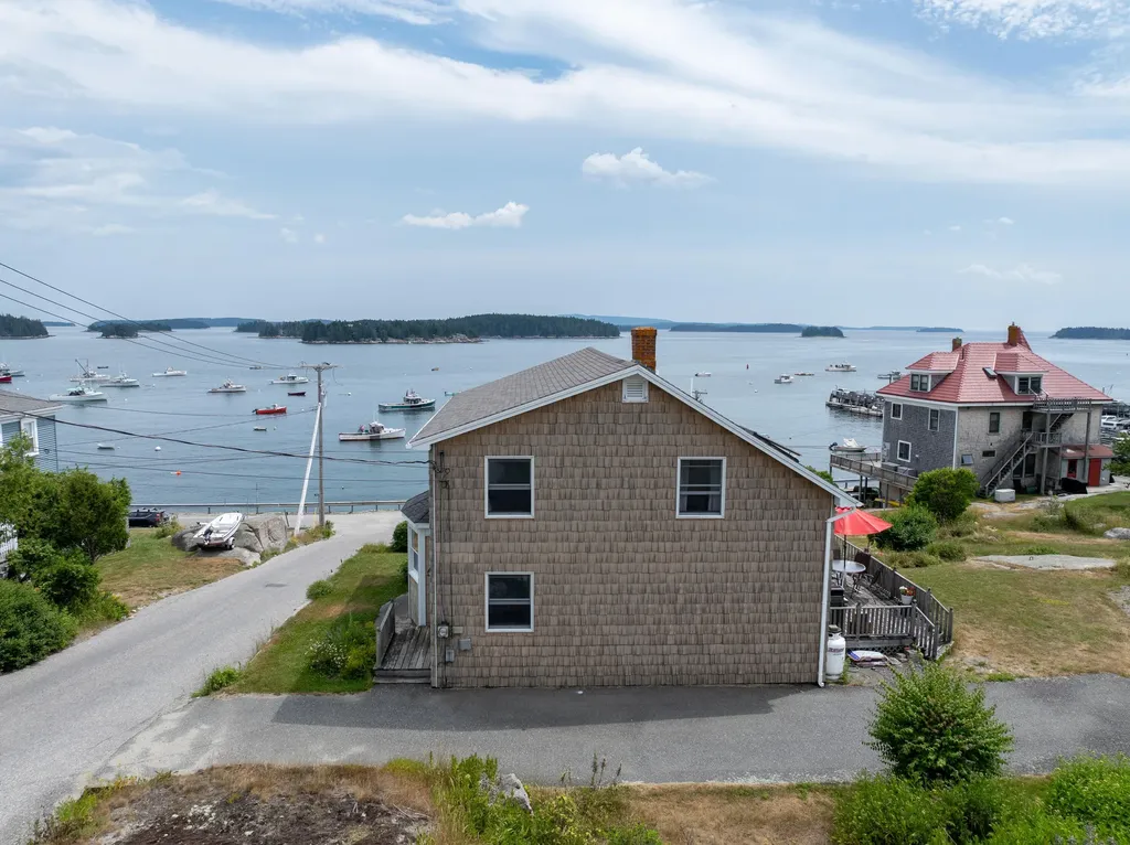 19 Granite Street Stonington ME 04681