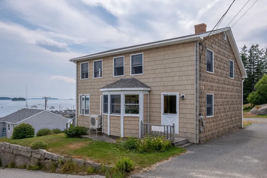 19 Granite Street Stonington ME 04681