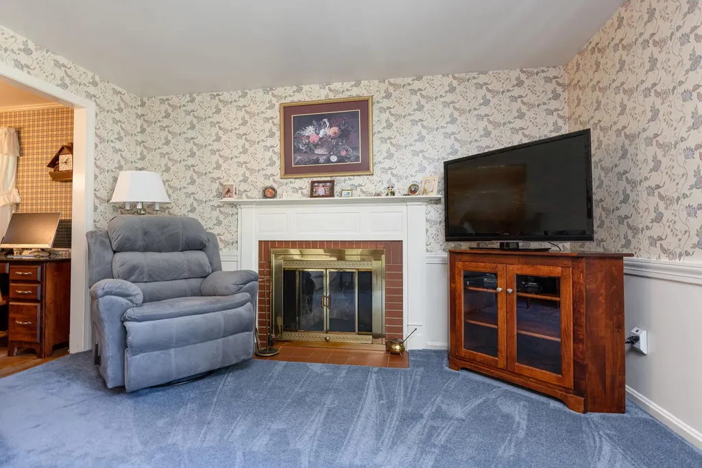 23 Olde Fort Road Cape Elizabeth ME 04107