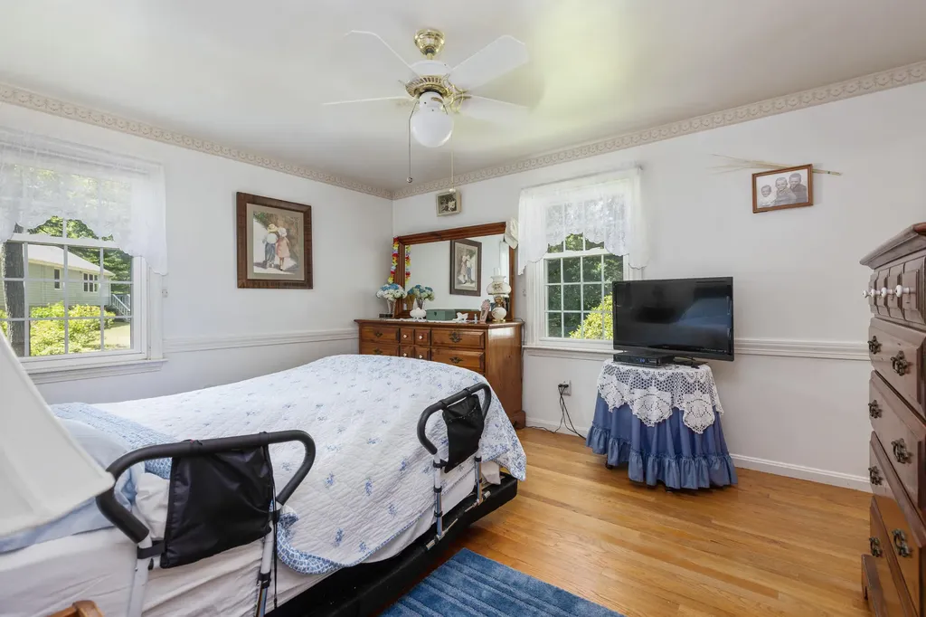 23 Olde Fort Road Cape Elizabeth ME 04107