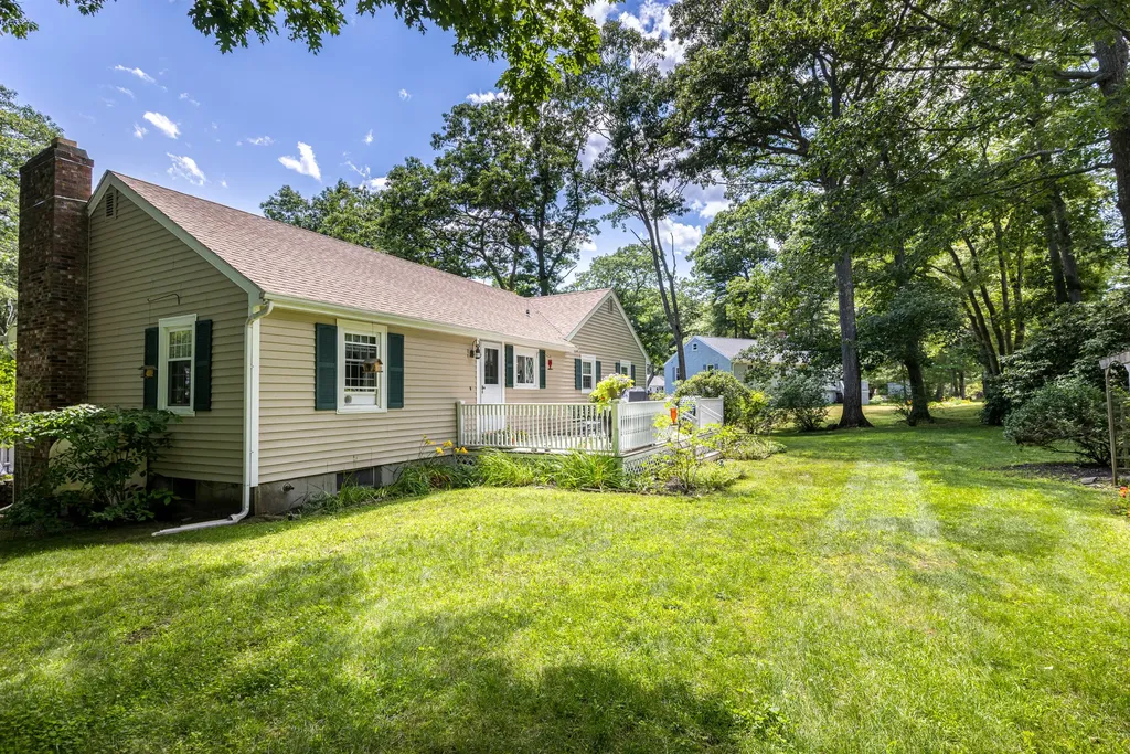 23 Olde Fort Road Cape Elizabeth ME 04107