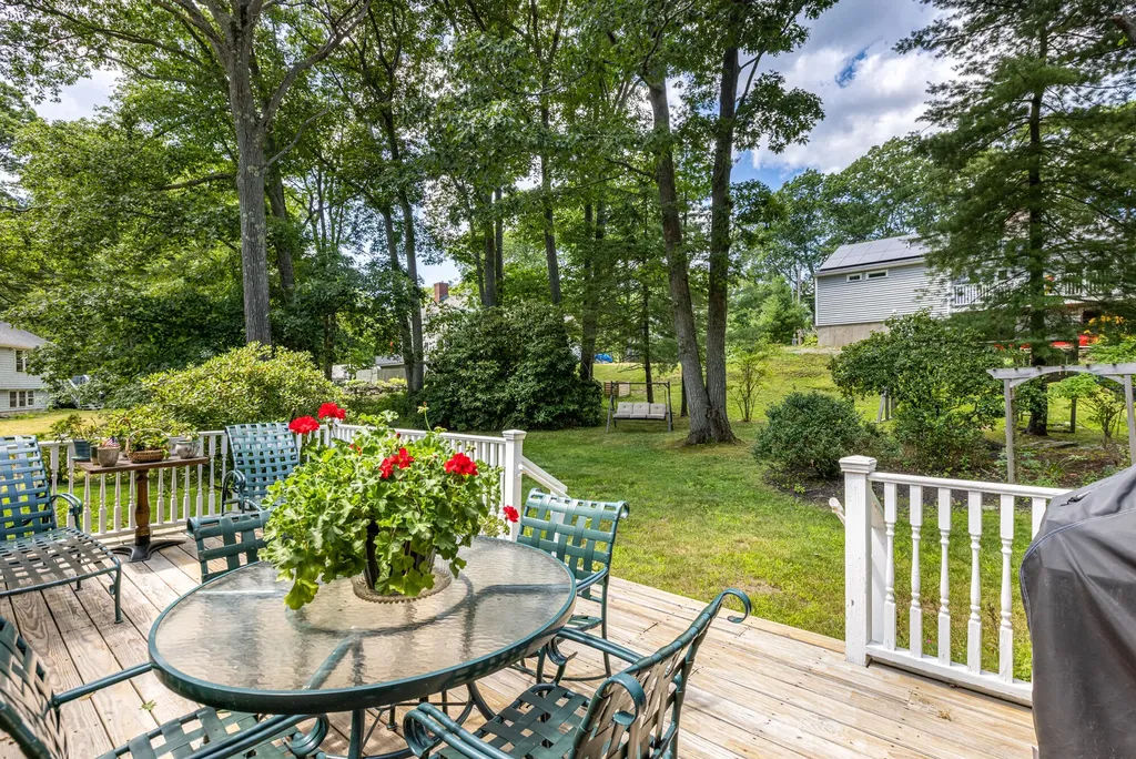 23 Olde Fort Road Cape Elizabeth ME 04107