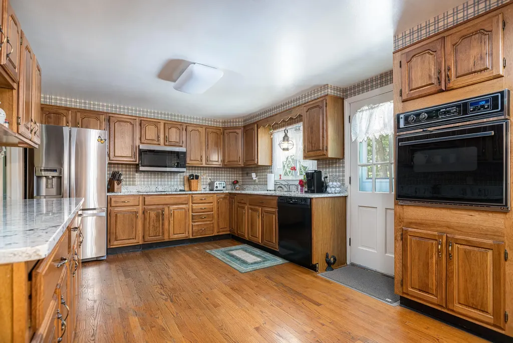 23 Olde Fort Road Cape Elizabeth ME 04107