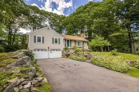 23 Olde Fort Road Cape Elizabeth ME 04107