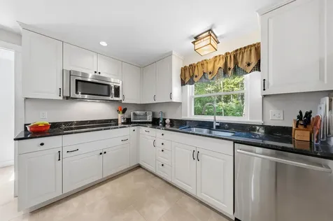 122 Main Street Rockport ME 04856