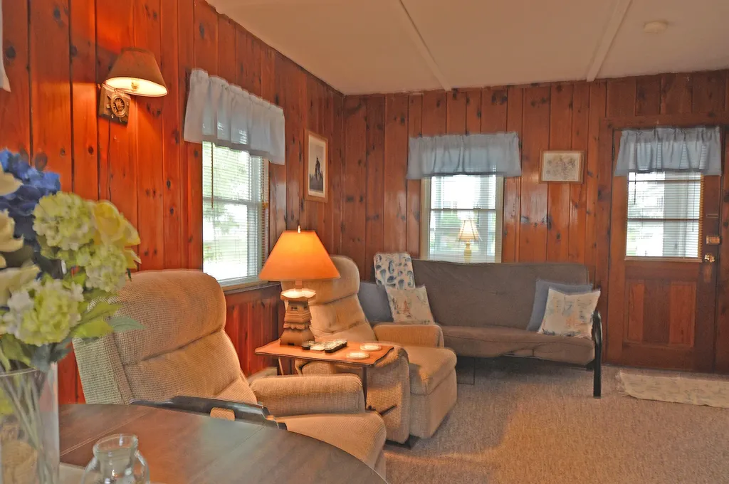 586 Kings Highway Kennebunkport ME 04046