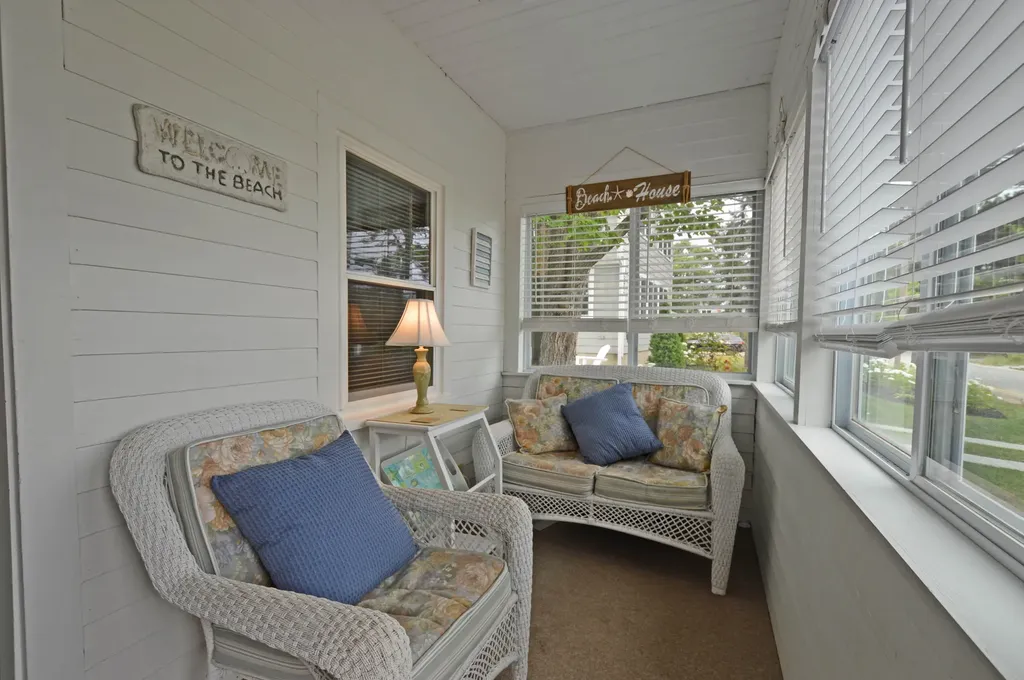 586 Kings Highway Kennebunkport ME 04046