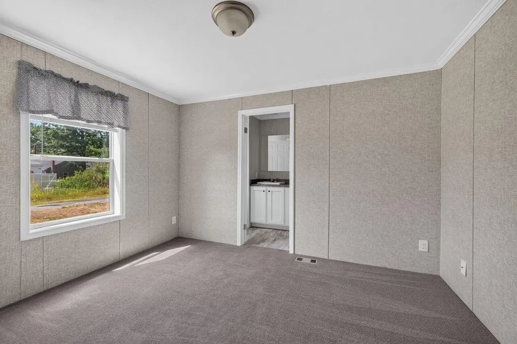 7 Gendreau Lane Sanford ME 04073
