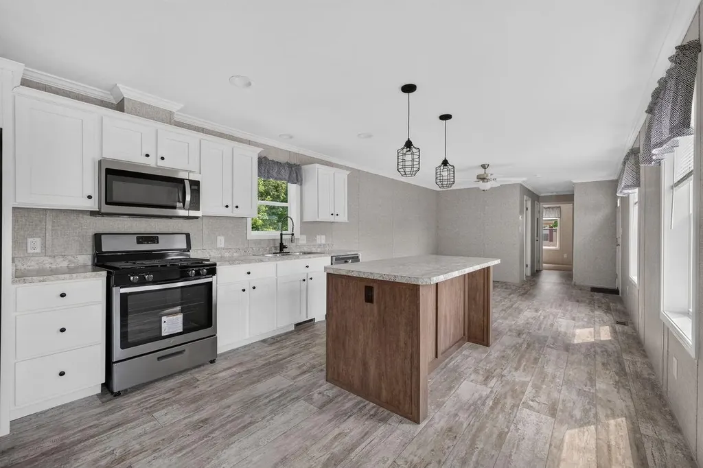 7 Gendreau Lane Sanford ME 04073