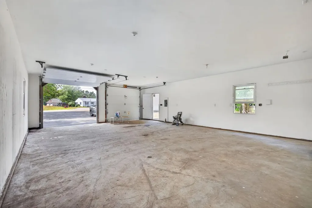 7 Gendreau Lane Sanford ME 04073