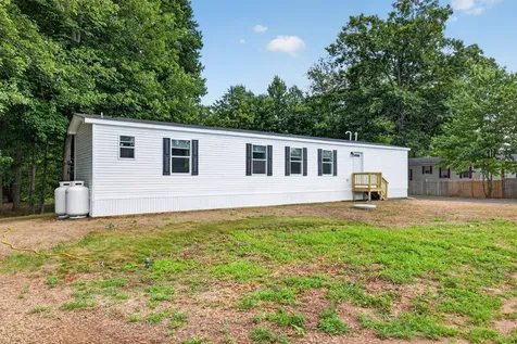 7 Gendreau Lane Sanford ME 04073
