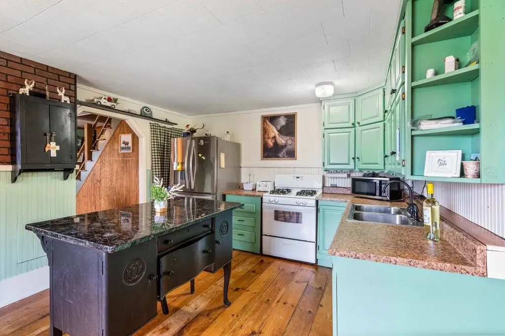 7 Wells Street Greenville ME 04441