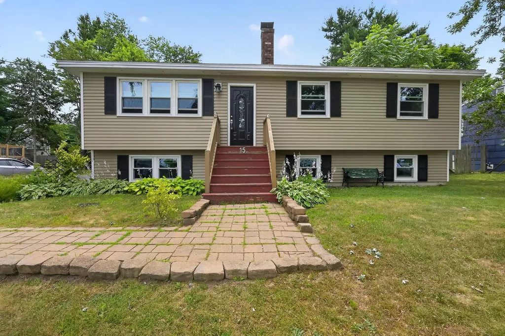 15 Cleveland Circle South Portland ME 04106
