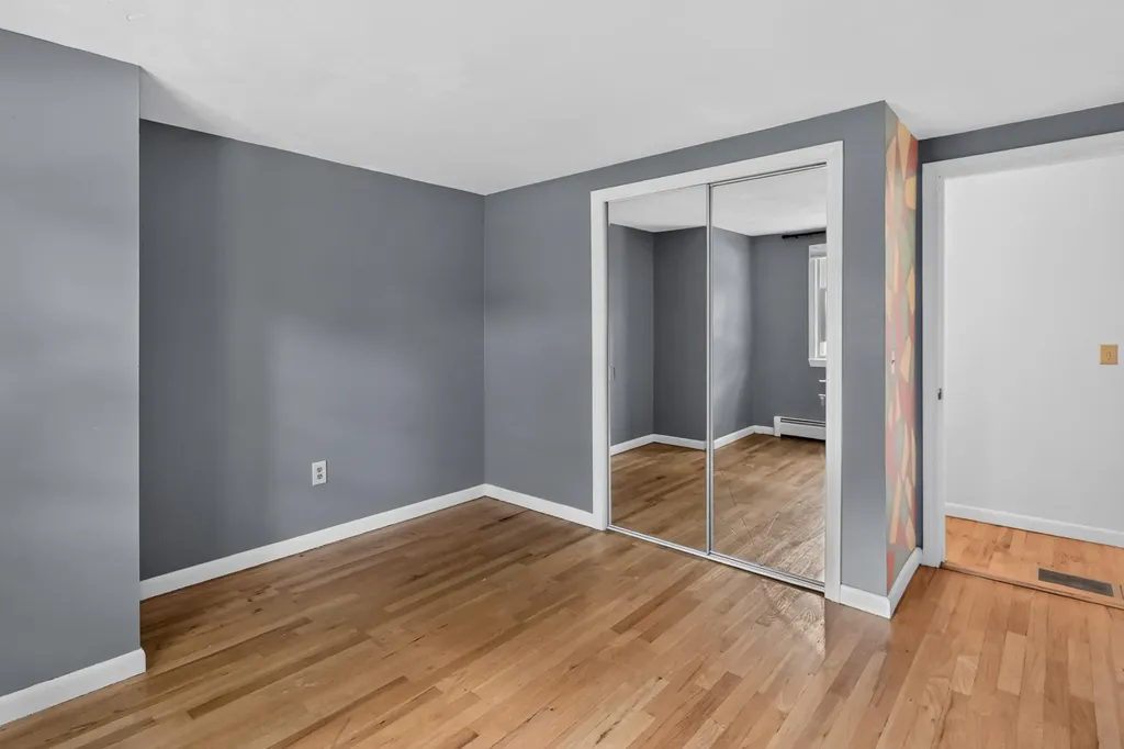 15 Cleveland Circle South Portland ME 04106