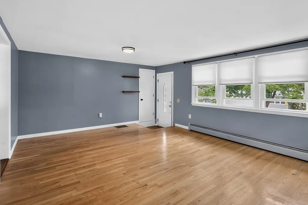 15 Cleveland Circle South Portland ME 04106