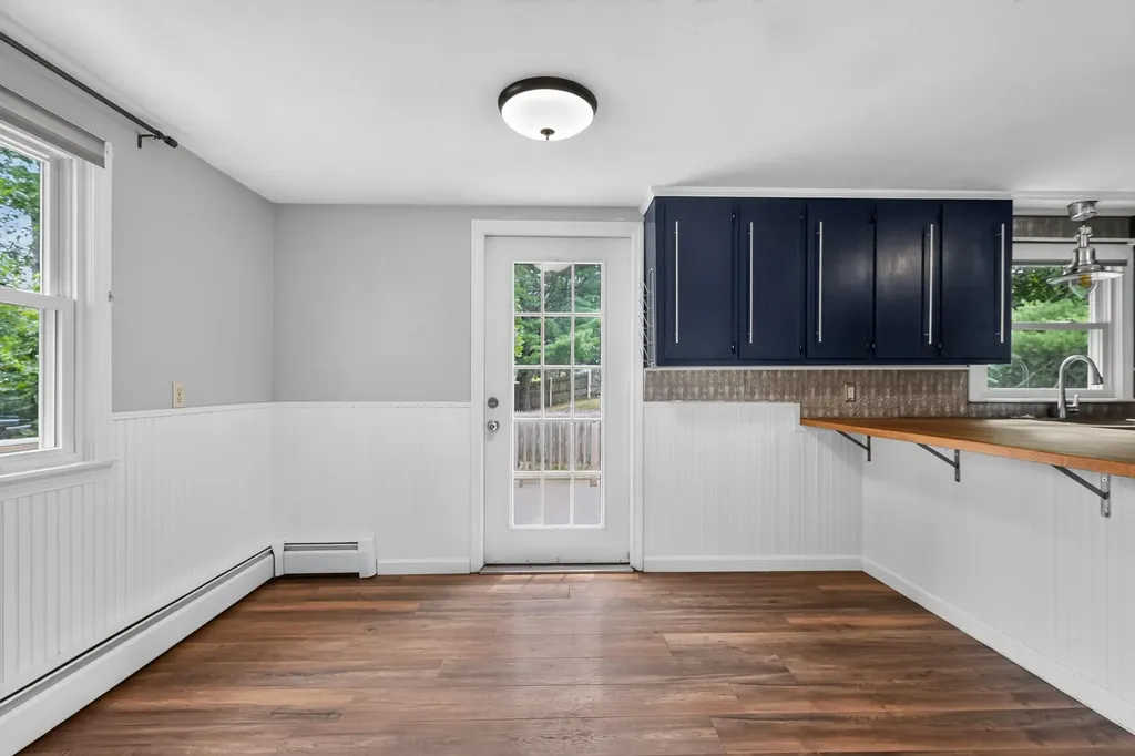15 Cleveland Circle South Portland ME 04106