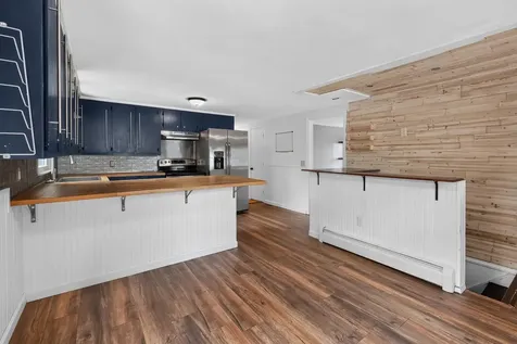 15 Cleveland Circle South Portland ME 04106