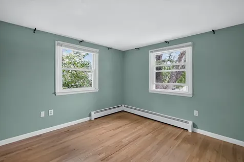 15 Cleveland Circle South Portland ME 04106