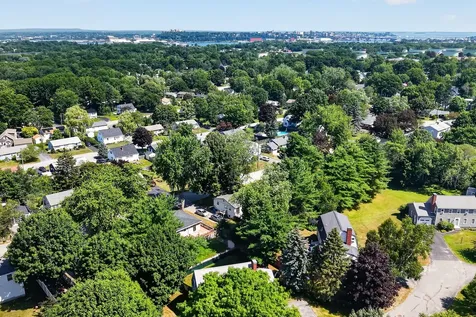 15 Cleveland Circle South Portland ME 04106