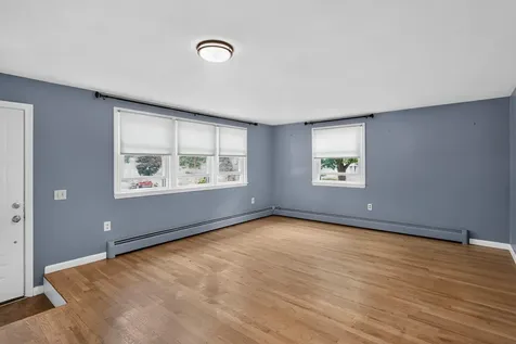 15 Cleveland Circle South Portland ME 04106