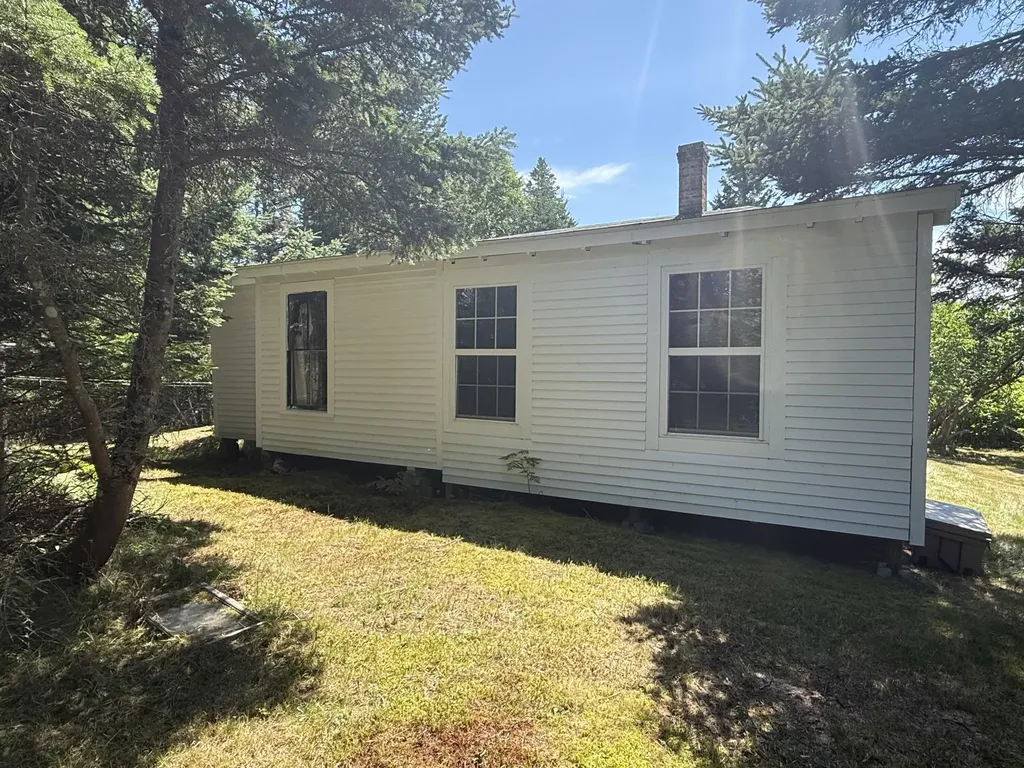 1013 Hummingbird Lane Vinalhaven ME 04863
