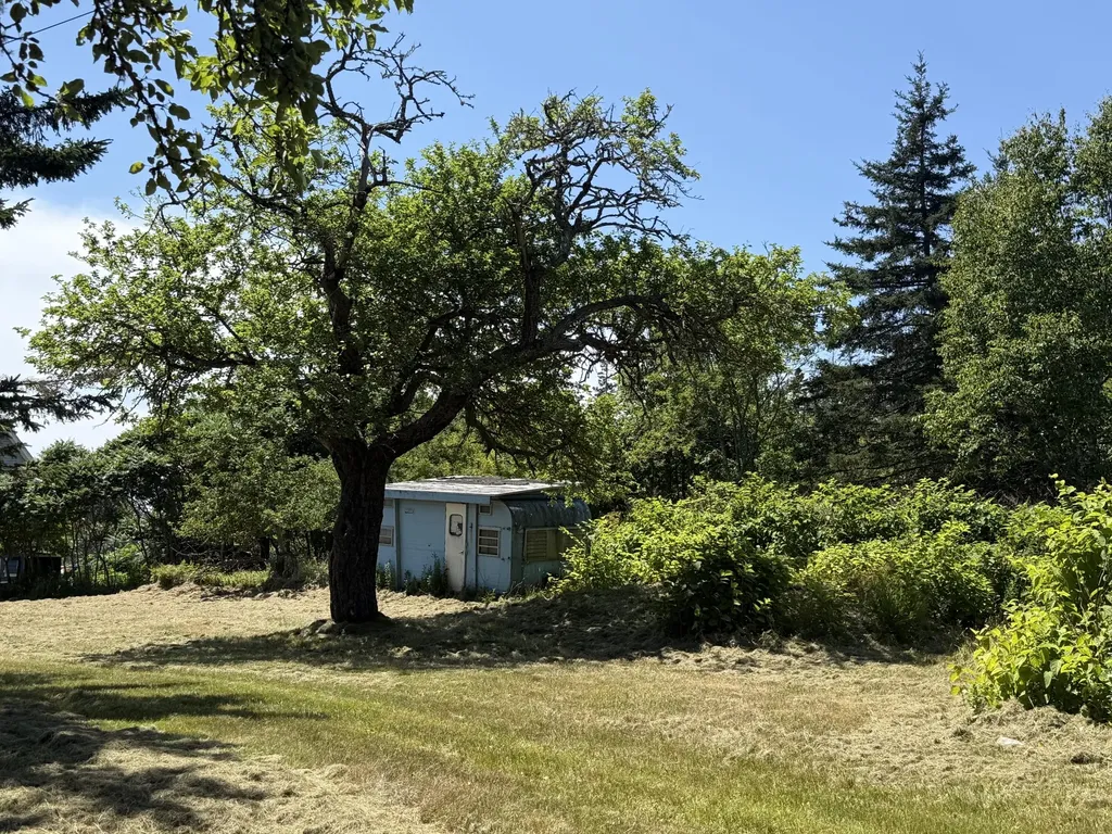 1013 Hummingbird Lane Vinalhaven ME 04863