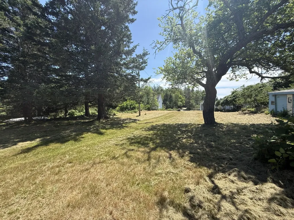 1013 Hummingbird Lane Vinalhaven ME 04863