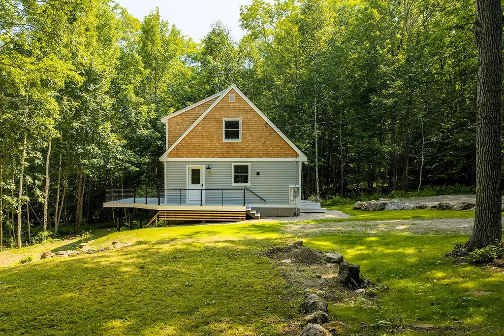 30 Bayberry Lane Camden ME 04843