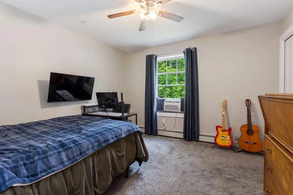 10 Charlan Lane Windham ME 04062