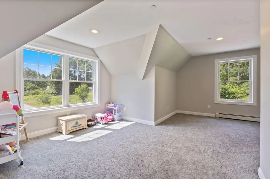 10 Charlan Lane Windham ME 04062