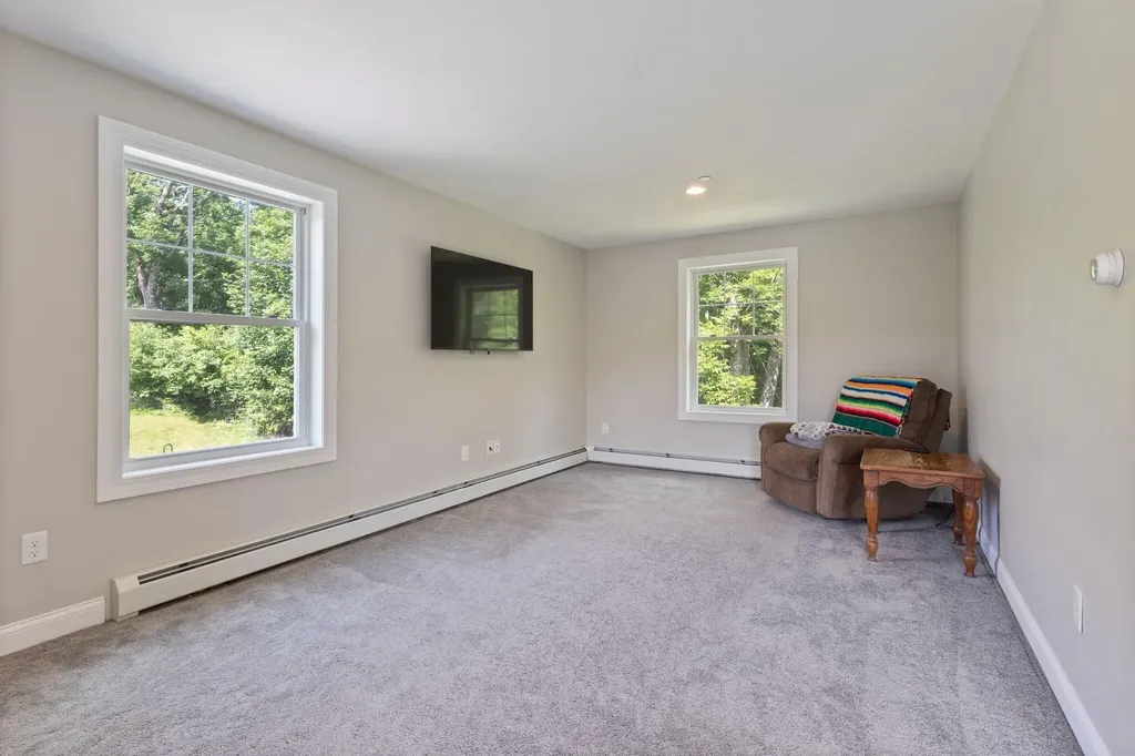 10 Charlan Lane Windham ME 04062