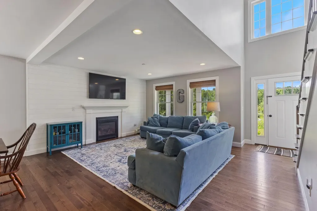 10 Charlan Lane Windham ME 04062