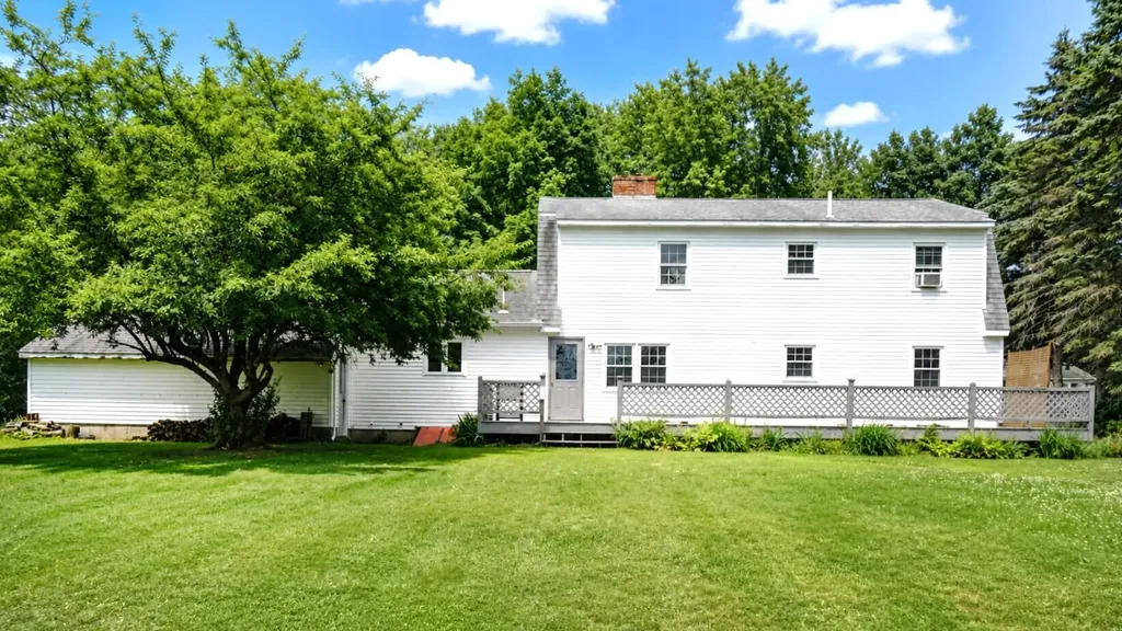 14 Mountain View Lane Standish ME 04084