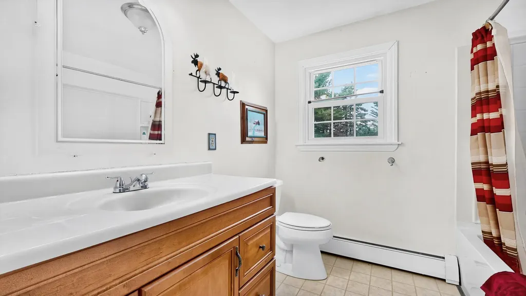 14 Mountain View Lane Standish ME 04084