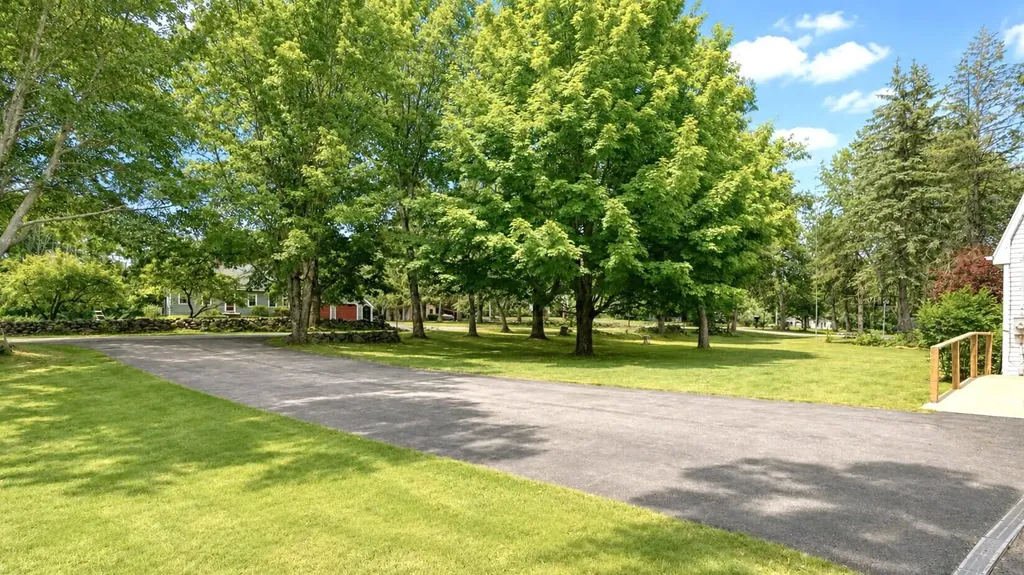 14 Mountain View Lane Standish ME 04084