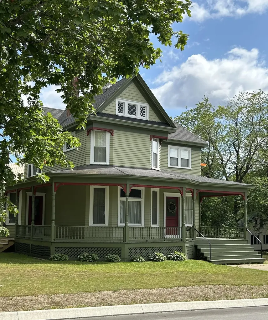 51 Broadway Street Baileyville ME 04694