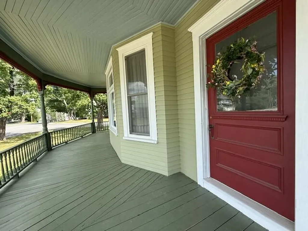 51 Broadway Street Baileyville ME 04694