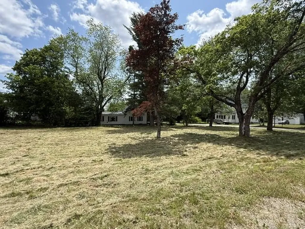 51 Broadway Street Baileyville ME 04694