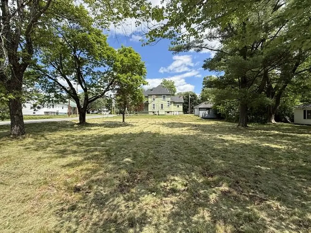 51 Broadway Street Baileyville ME 04694
